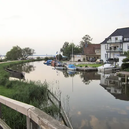 Dornbusch Mit Blick Aufs Steinhuder Meer, Parkplatz Inklusive Lägenhet