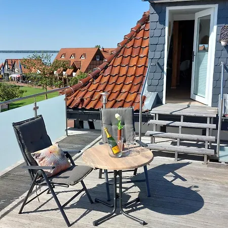 Dornbusch Mit Blick Aufs Steinhuder Meer, Parkplatz Inklusive *