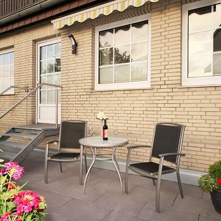 Dornbusch Mit Blick Aufs Steinhuder Meer, Parkplatz Inklusive