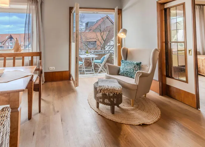 Dornbusch Mit Blick Aufs Steinhuder Meer, Parkplatz Inklusive *