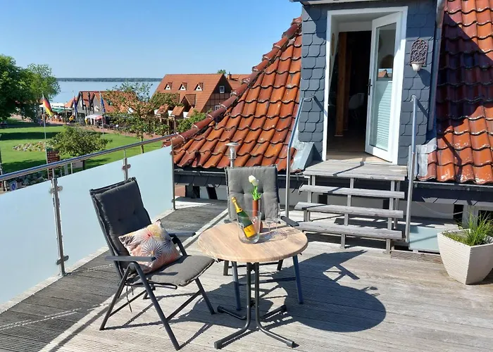 Dornbusch Mit Blick Aufs Steinhuder Meer, Parkplatz Inklusive *